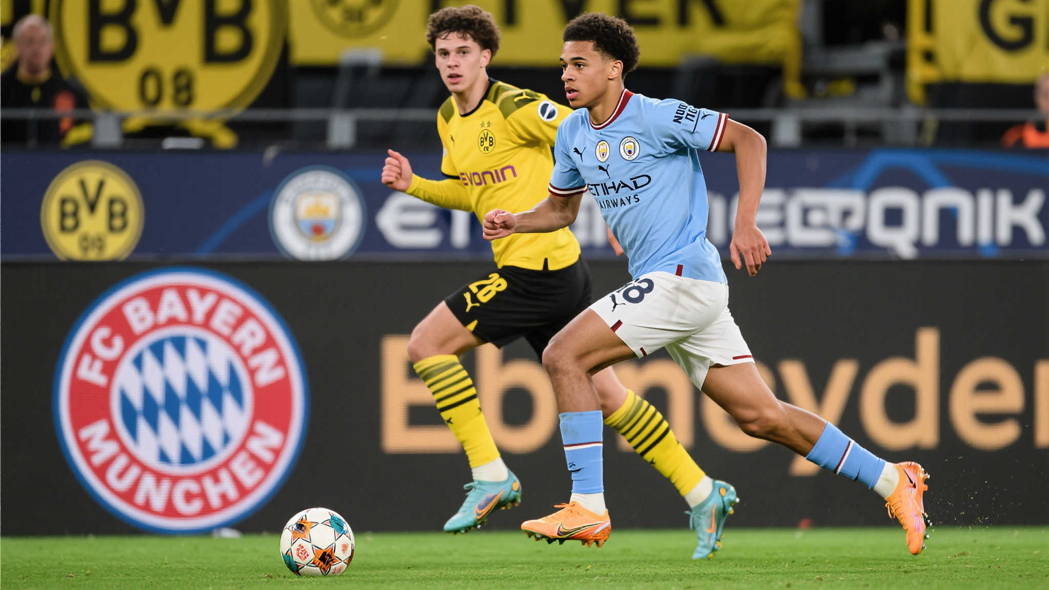 据《图片报》报道，吉滕斯并非首次出现在拜仁慕尼黑的